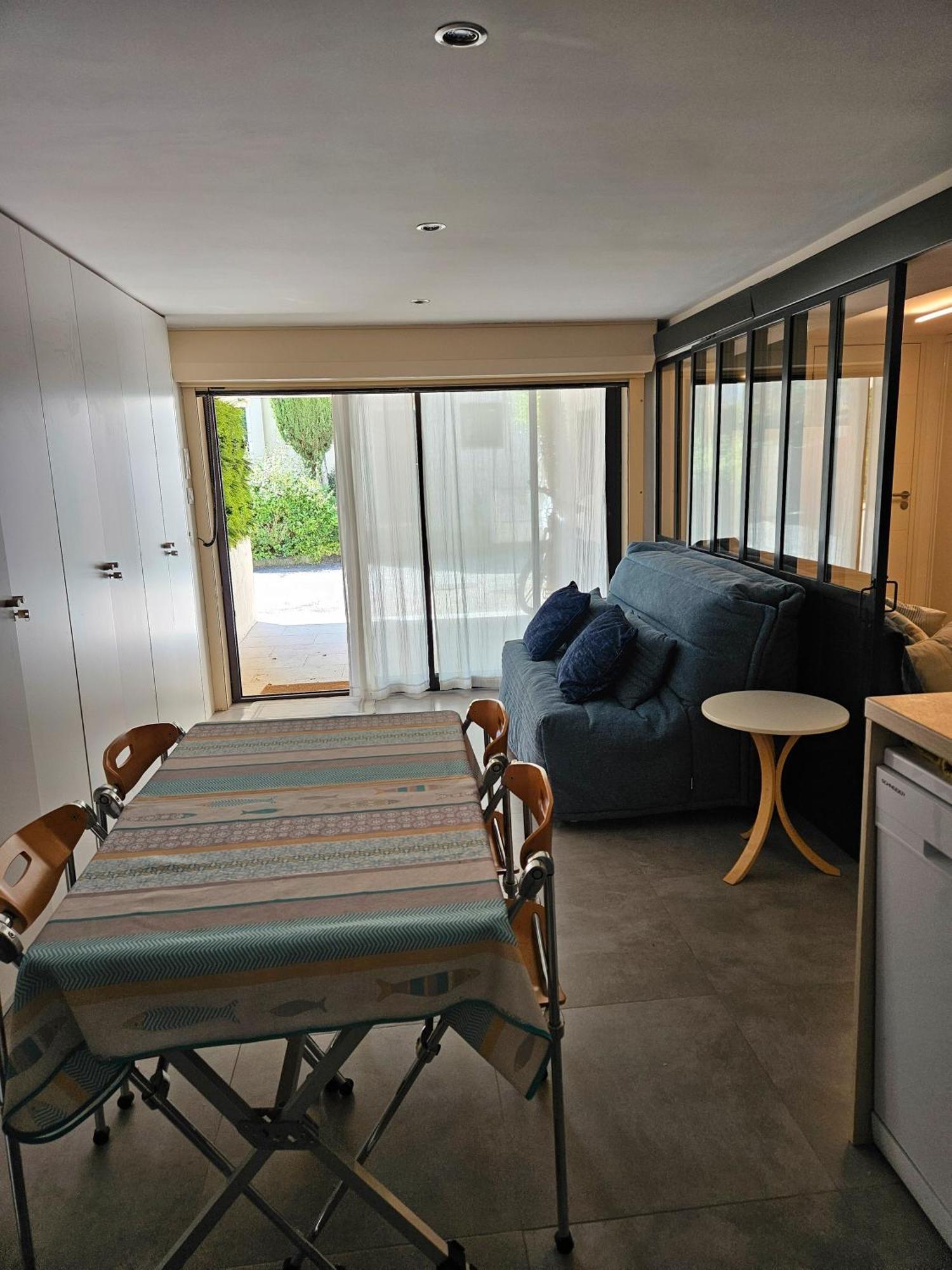 Hanou - 4 Personnes * Bandol